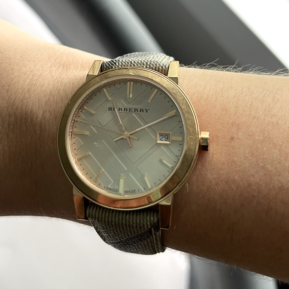 BURBERRY watch - Picture 3 of 9